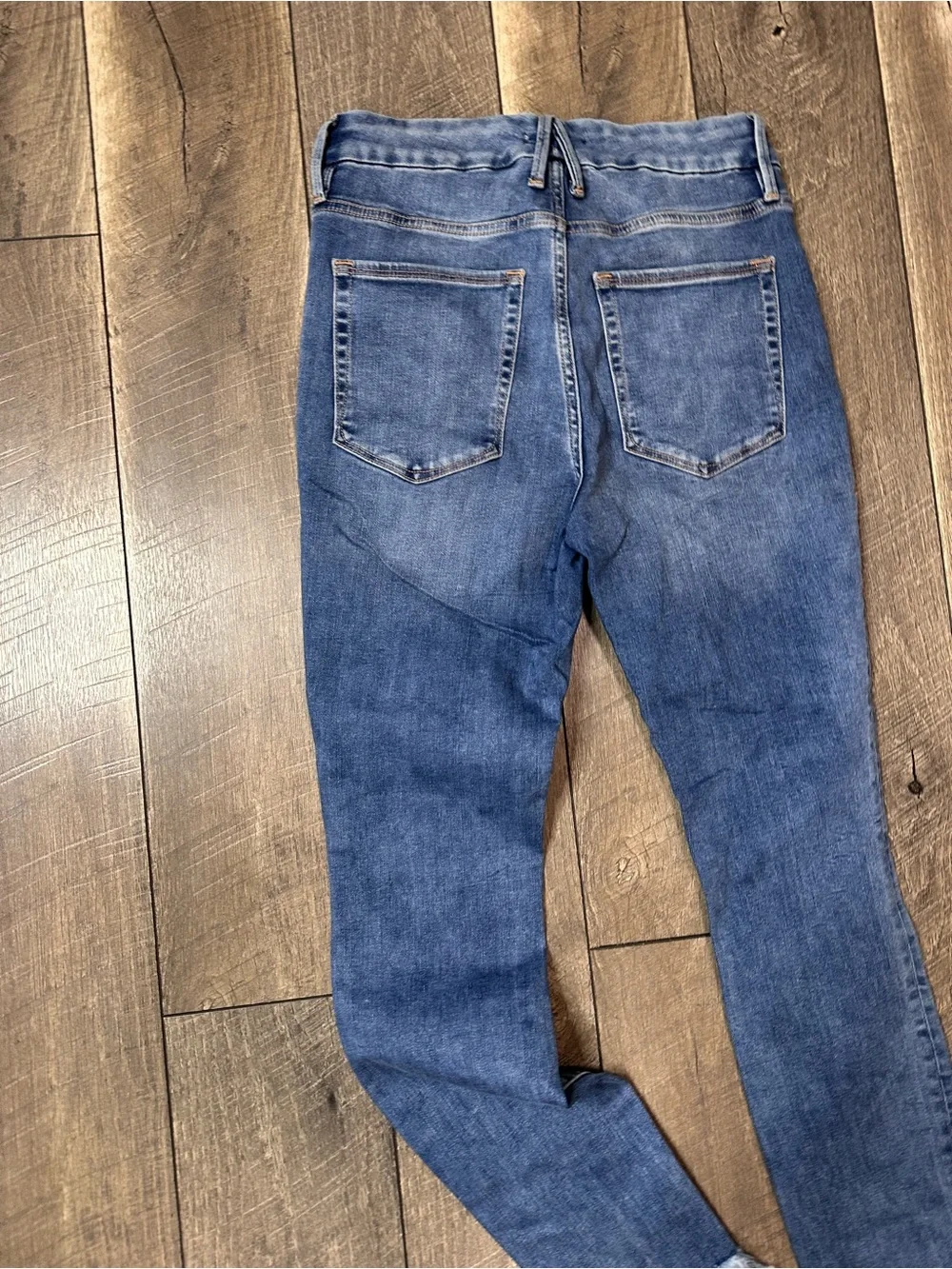 Good American Good Legs Raw Hem Ankle Skinny Jeans - Picture 6 of 8
